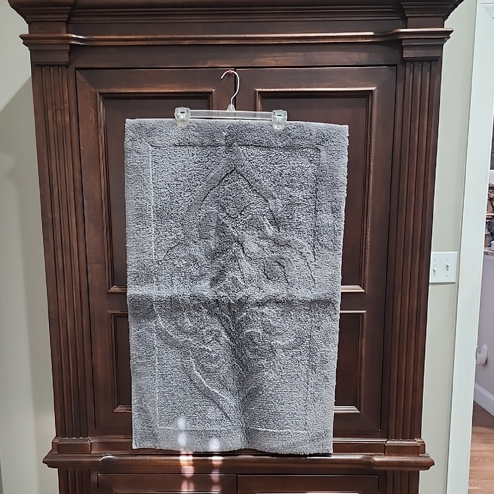 Welhome by Welspun Gray Textured Bath Mat